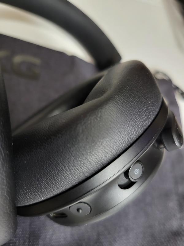 Samsung  Recevez un casque AKG Y600 d'une valeur de 229 € ! - Desk Services