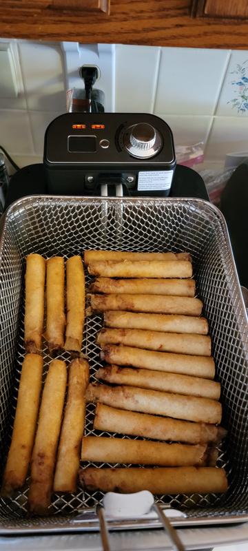 deep fryer w/ lumpia