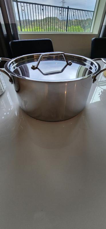 Customer photo for "Sturdy. Good Quality. Easy to clean."