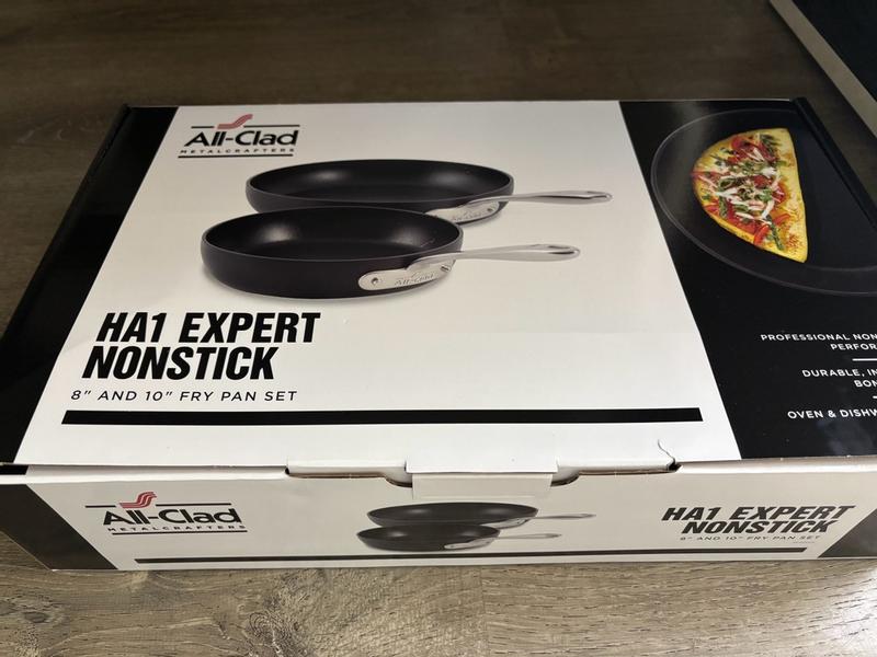 10-Piece Nonstick Cookware Set | All-Clad HA1