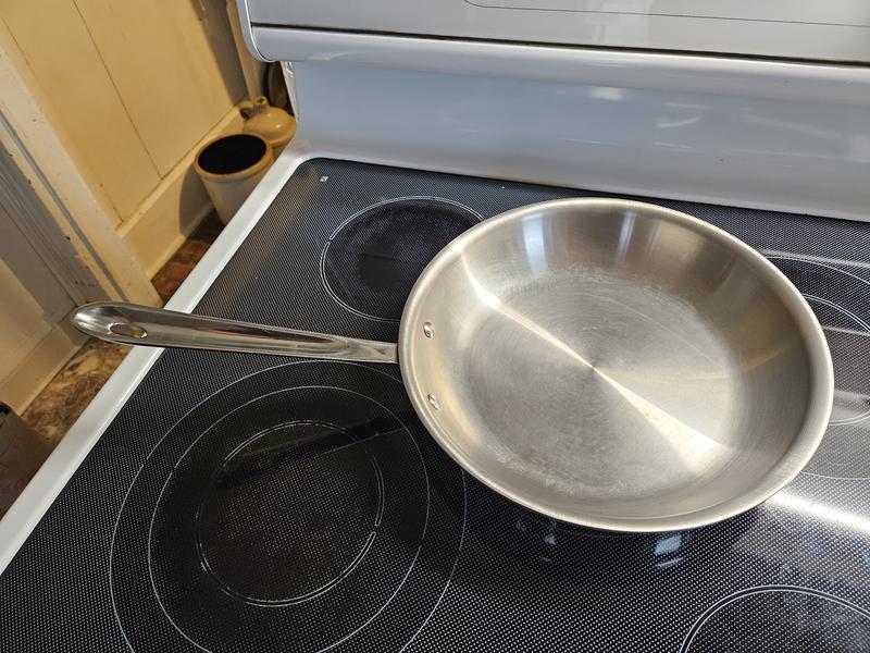 Shop All‑Clad D5 10″ Fry Pan – Durable & Pro‑Grade
