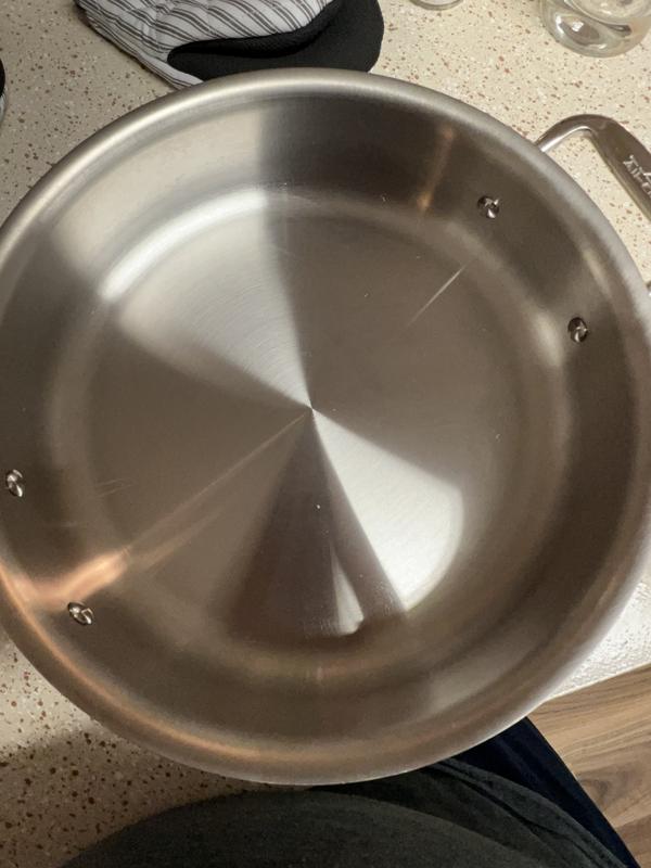I sautéed broccoli with unsalted butter, no seasoning, and silicon tongs. This is what happened after use.