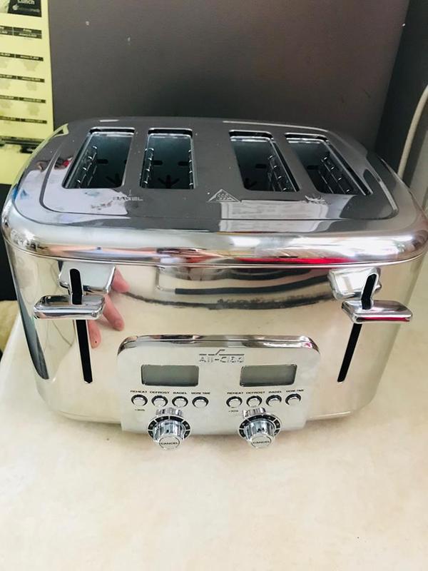 All-Clad Stainless Steel 2 Slice Toaster Used (Please, read