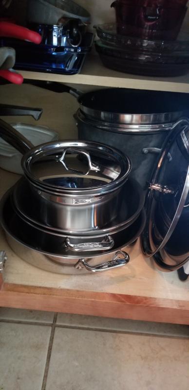 Takes up minimal space in cabinets