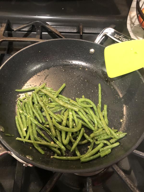 Food glides easily