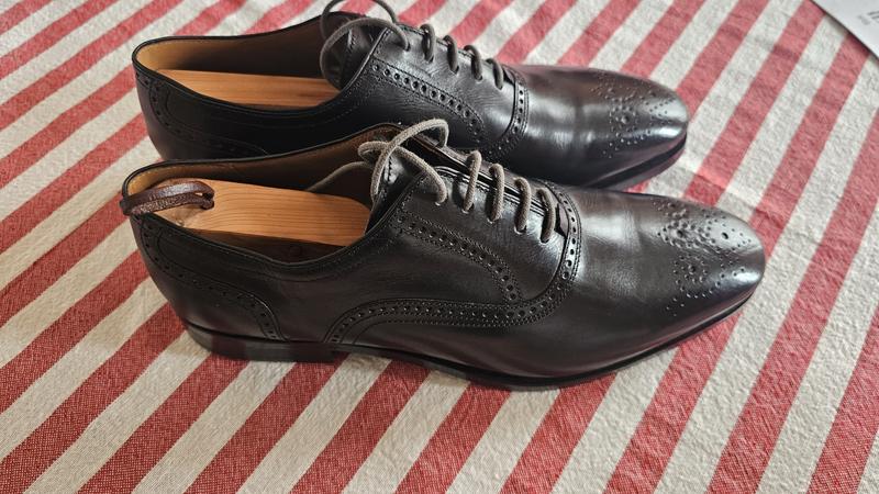 Siena Medallion Oxford Dress Shoe | Men's Dress | Allen Edmonds