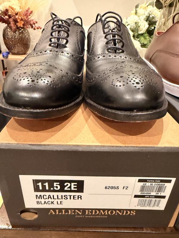 Customer photo for "Stunning shoe but one thing keeps it from 5-stars"