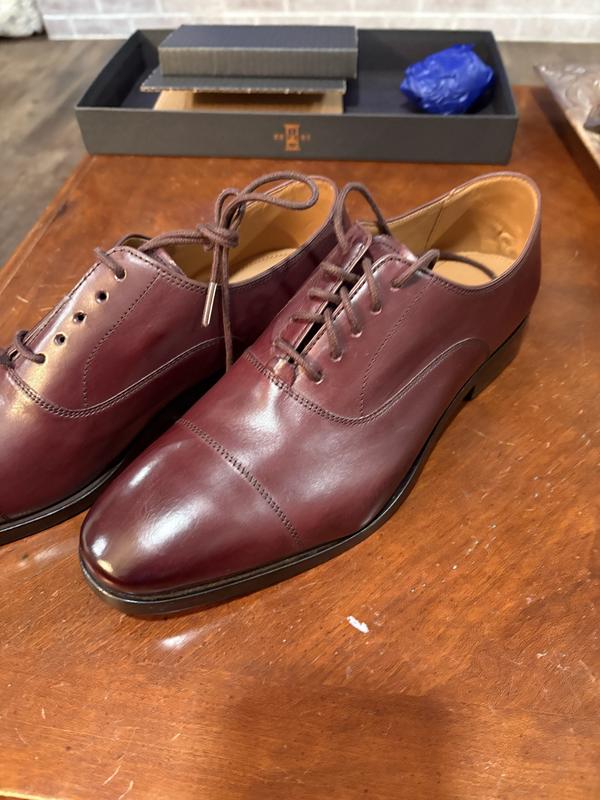 Siena Cap Stitch Oxford Dress Shoe | Men's Dress | Allen Edmonds