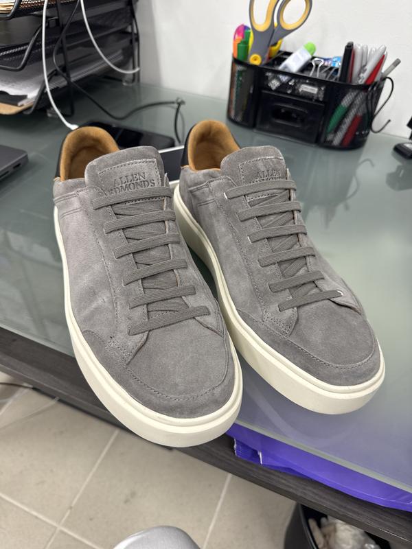 Customer photo for "Not comfortable, hurt my feet within a hour…"