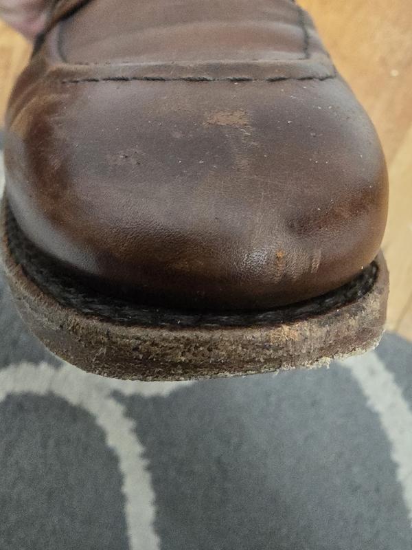 Low quality sole, leather and paint