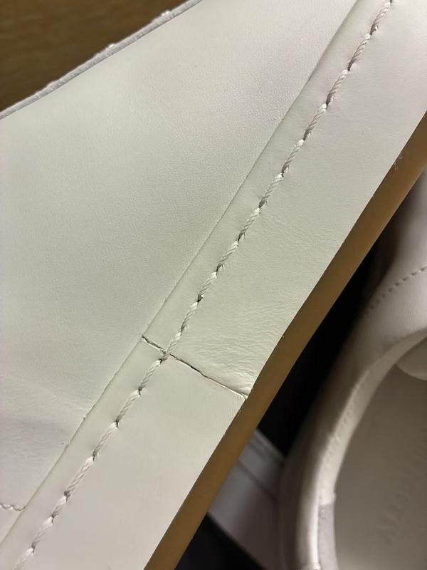 Customer photo for "Comfortable, but lack quality control"
