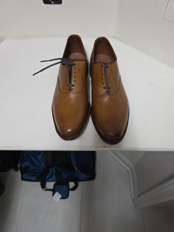 Factory Second Carlyle Plain-toe Oxford | Men's Dress | Allen Edmonds