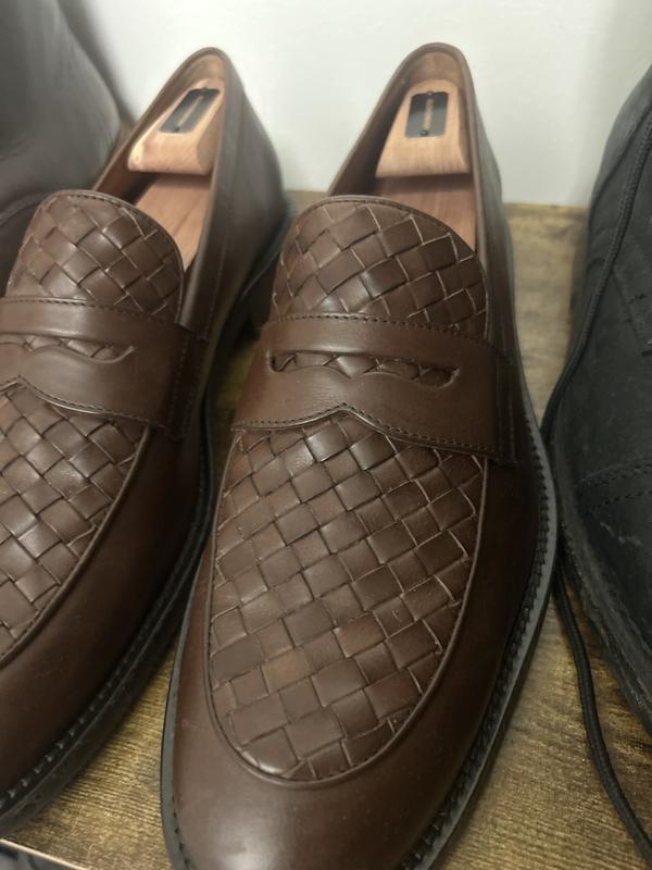 Allen Edmonds Men display picture 2