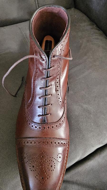 Customer photo for "Excellent looks. Not the best shape for my foot."