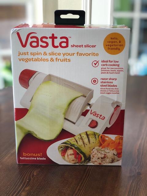 Vasta Sheet Slicer - Stainless Steel Rotary Food Slicer for Perfect Thin  Sheets - Ideal for Zucchinis, Potatoes, Apples, and More - White Finish in  the Kitchen Tools department at