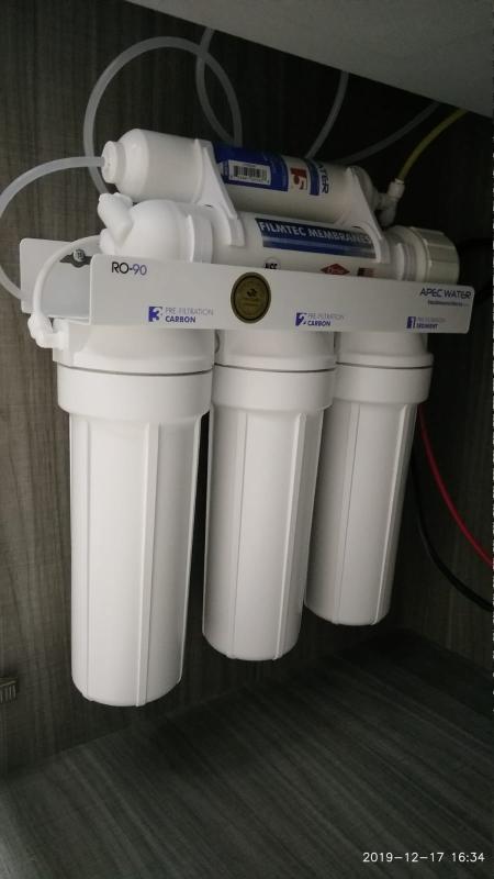5 stage RO filter installed under the kitchen sink
