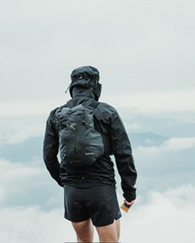 アークテリクス ARC'TERYX ノーバン 14 ベスト - バッグ