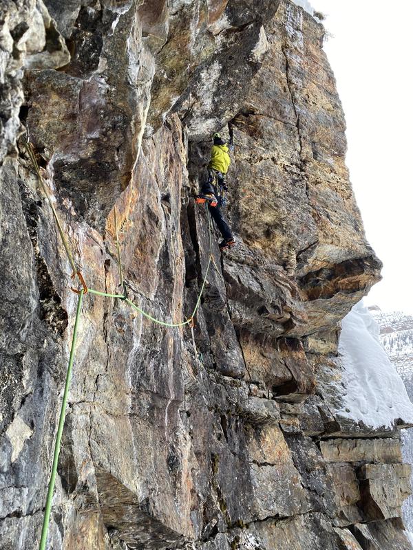 Pantalon de alpinismo impermeable, para hombre, con aislamiento gore-tex de  la marca ARC'TERYX- modelo BETA SL PANT, referencia23145 — Illa Sports -  Venta de material para senderismo y escalada