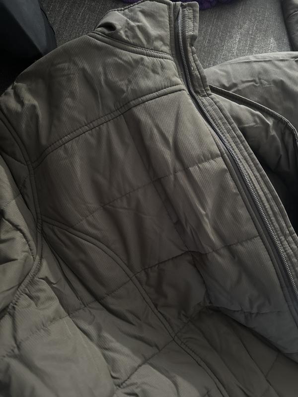 Nice wind proof material.