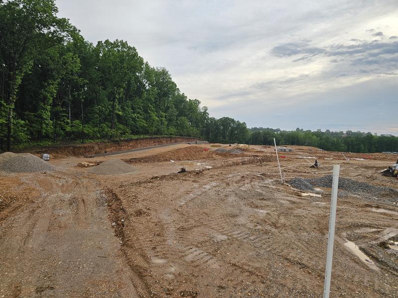 Brand new VS. 720 outdoor work hours (mud & rock)