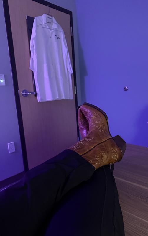 Customer photo for "Great boots ❤️"