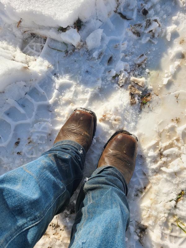 Dark because of all the oil and been in the snow the last 8h:)