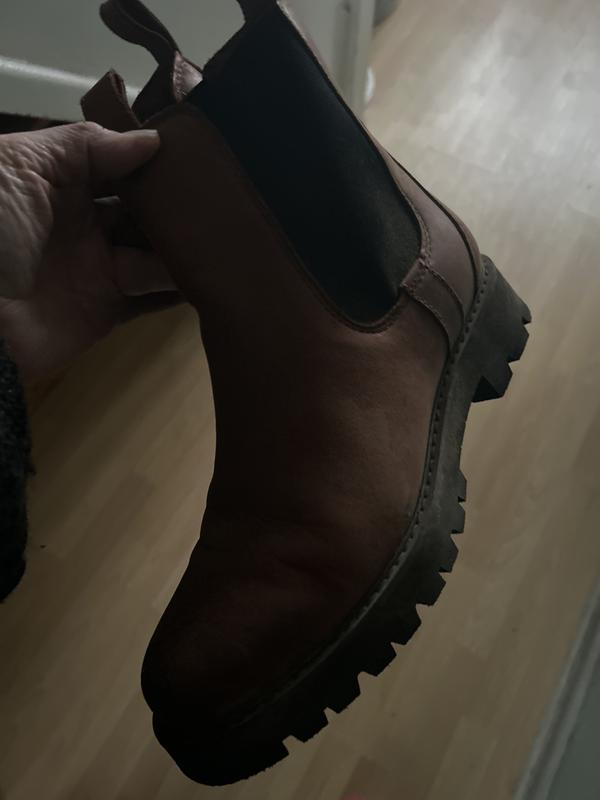 Review Thumbnail Image 0 422870143