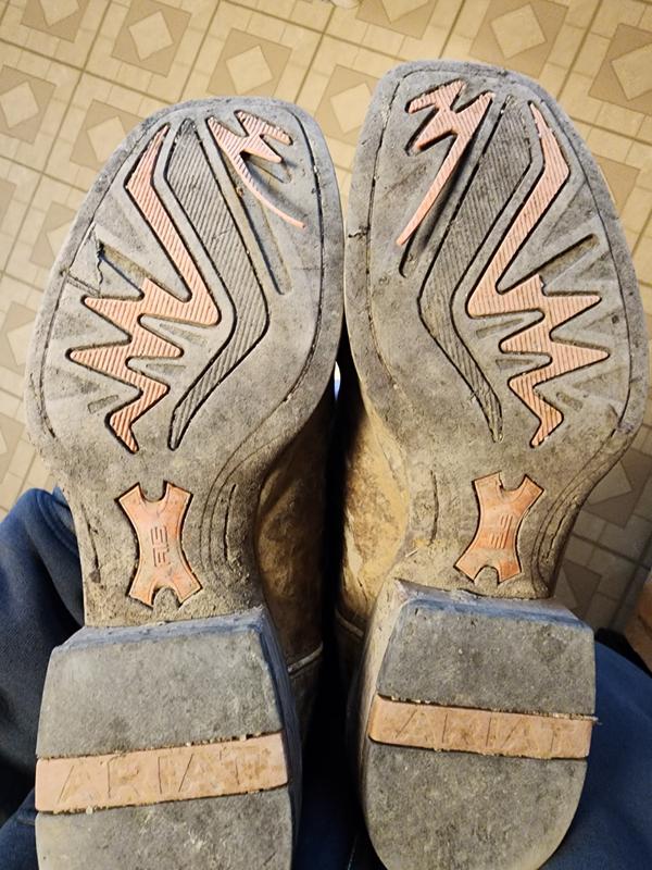 Customer photo for "Poor design/construction of soles."