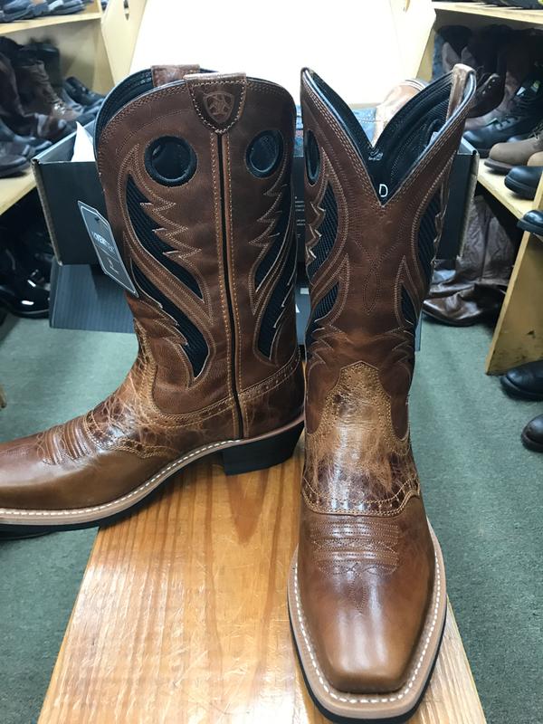 ariat heritage roughstock round toe