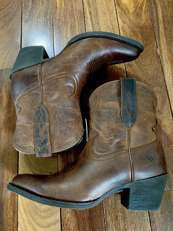 Customer photo for "Super Rustic with a Chic Toe!"
