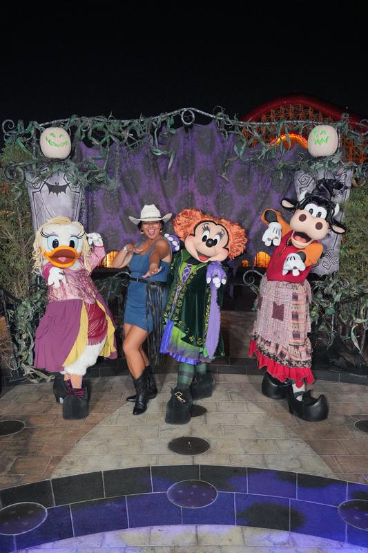 Comfortable enough for a full evening at oogie boogie bash!