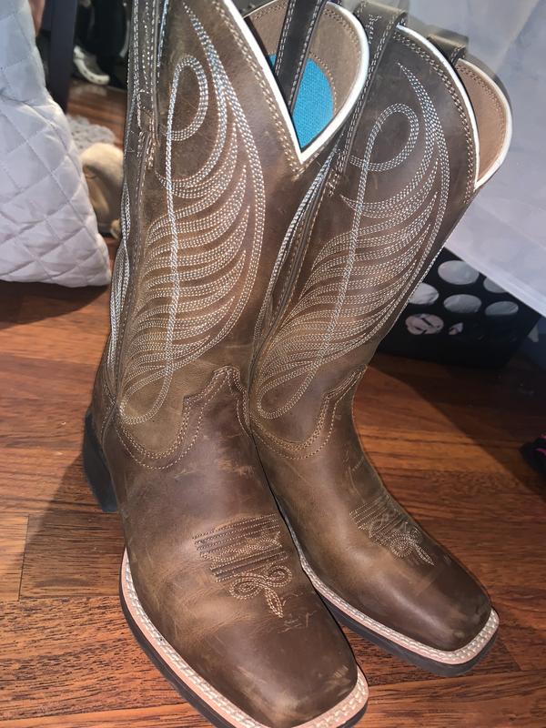 Women's Ariat Round Up Square Toe Western Boot