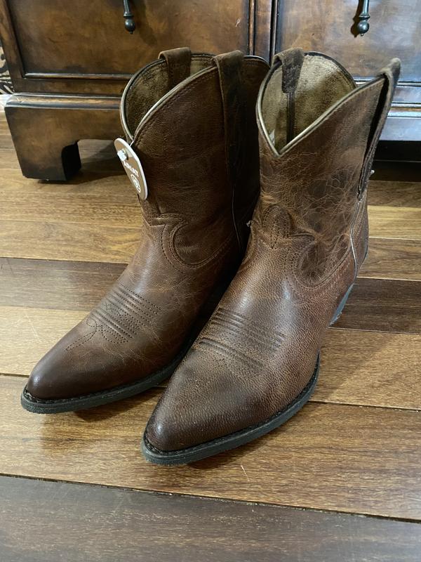 Customer photo for "Super Rustic with a Chic Toe!"