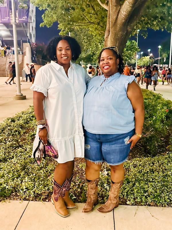 Me and bff at cowboy concert in Houston !