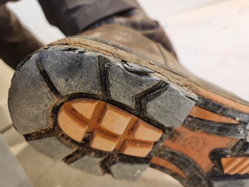 Chunks of souls ripping off / seams of the two materials falling apart