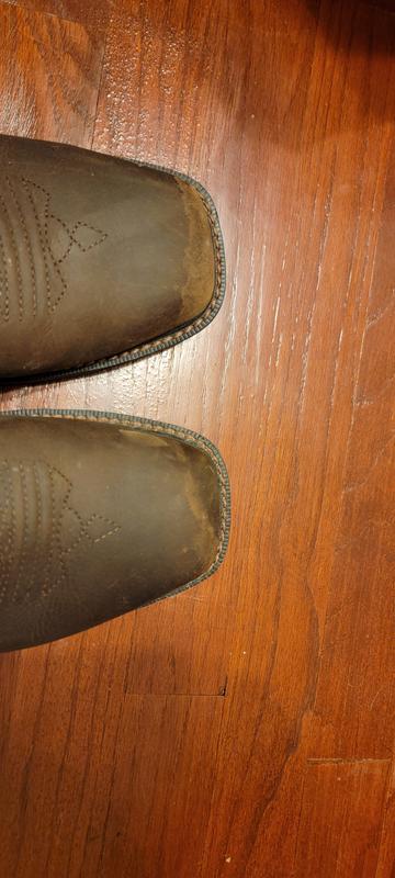 Boot fade, less than two weeks in. Barely been wet. Conditioned and water proofed the first day before wear. UNACCEPTABLE.