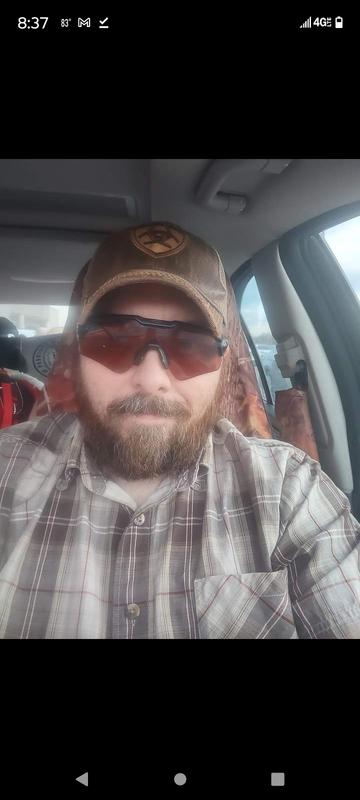 Dark brown Ariat cap