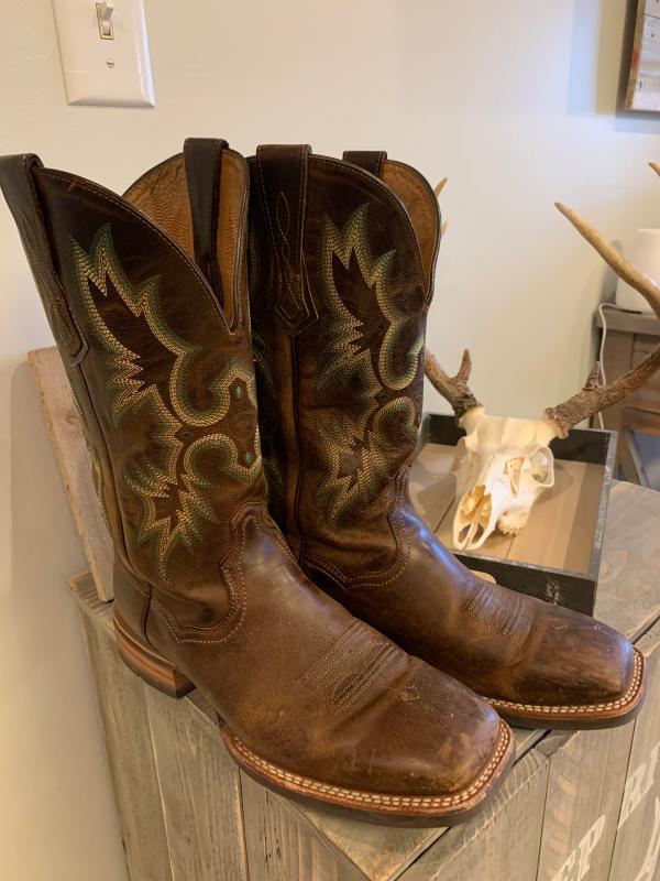 ariat women's tombstone western boots