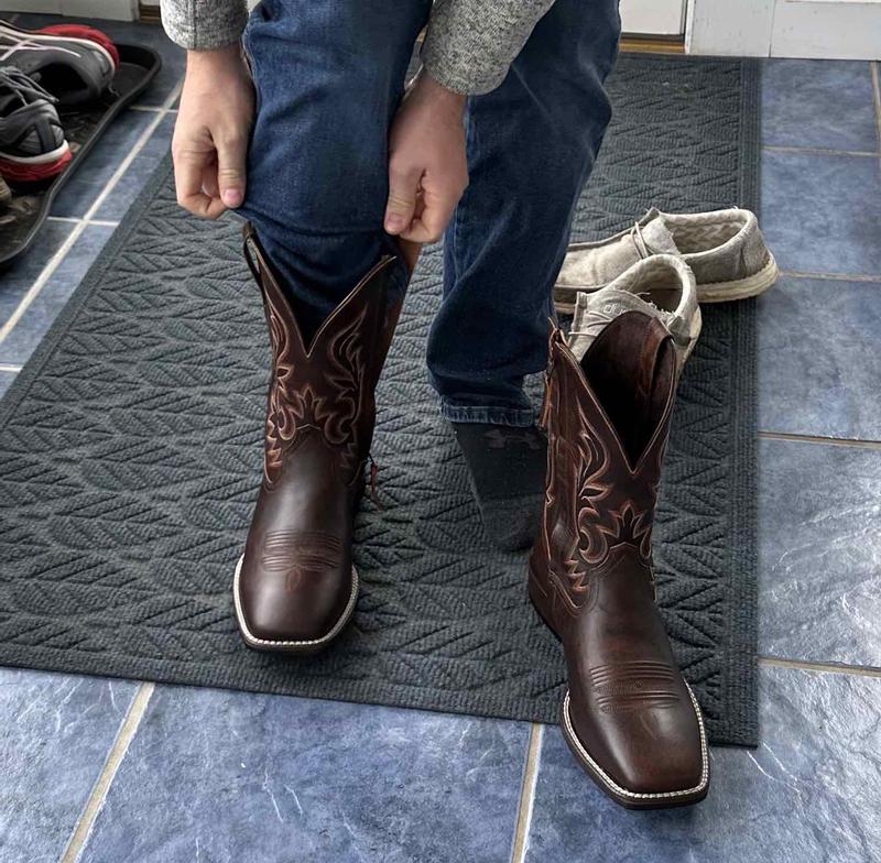 Customer photo for "Excellent both modern & classic w/ultra comfort"