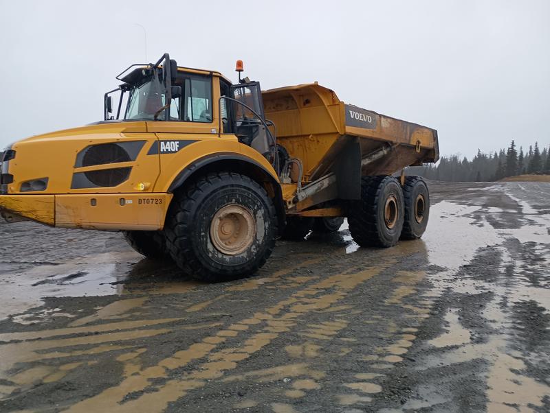 Typical day on the quarry floor