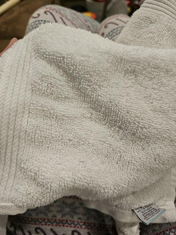 After many uses and washes (I throw them in with whatever)