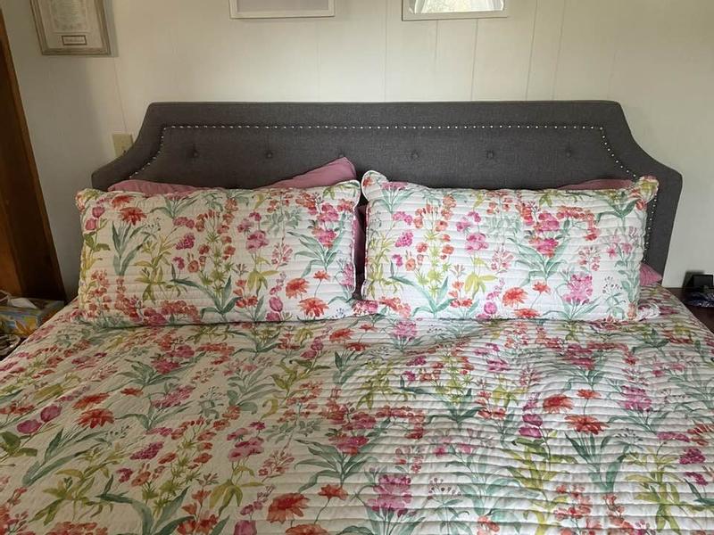 Customer carousel item 1.