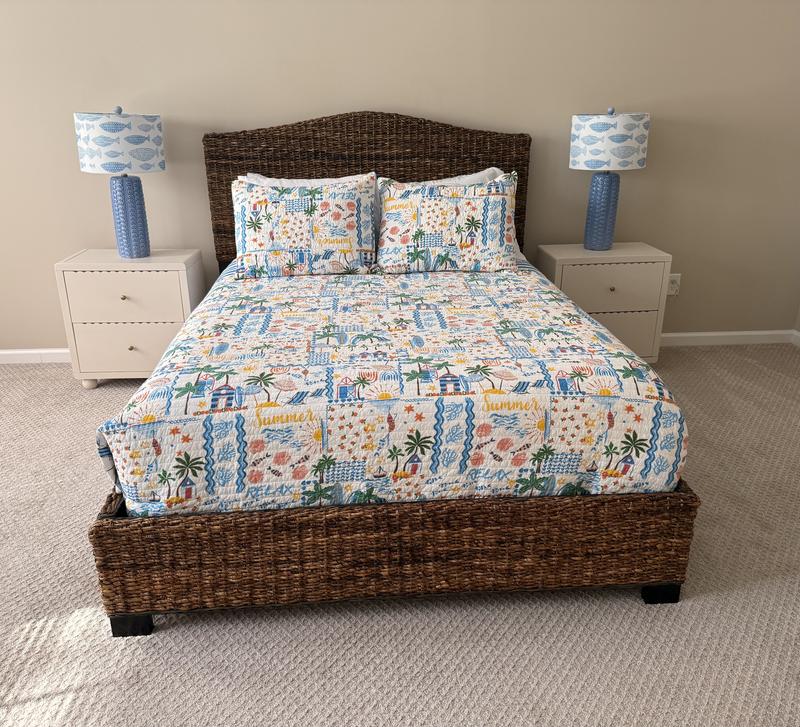 Absolutely love this bed! It came within 2 days, set up was very easy! Definitely recommend!