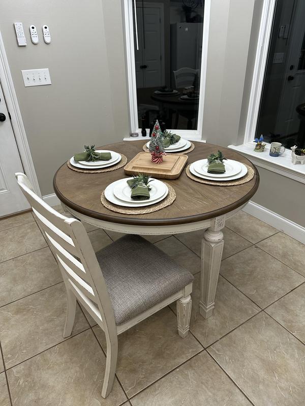 Ashley Realyn Ladder-Back Dining Chair | Homemakers Furniture