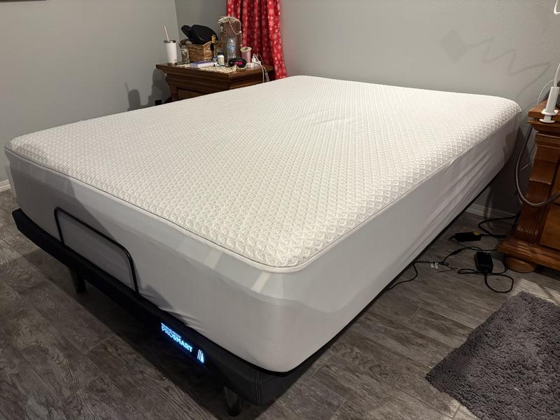 Picture taken with mattress cover.