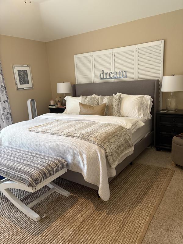 Love this mattress, I don’t ever want to get out of bed. It’s medium support, my back feels great!