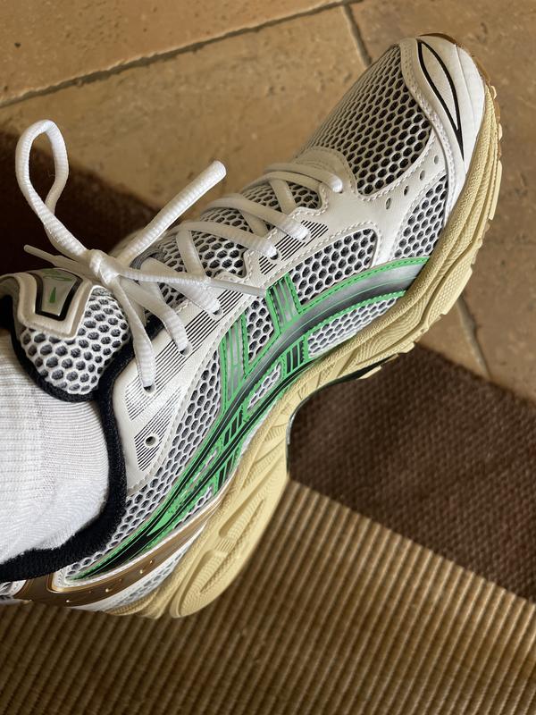GEL-KAYANO 14 | Unisex | Cream/Blue Coast | Sportstyle Shoes