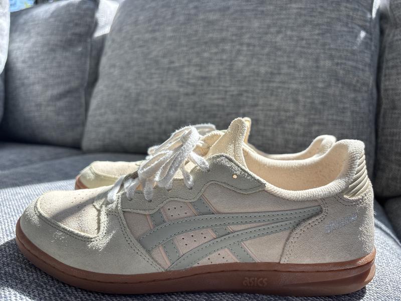 This is the shoes condition after 3 weeks of everyday wear.