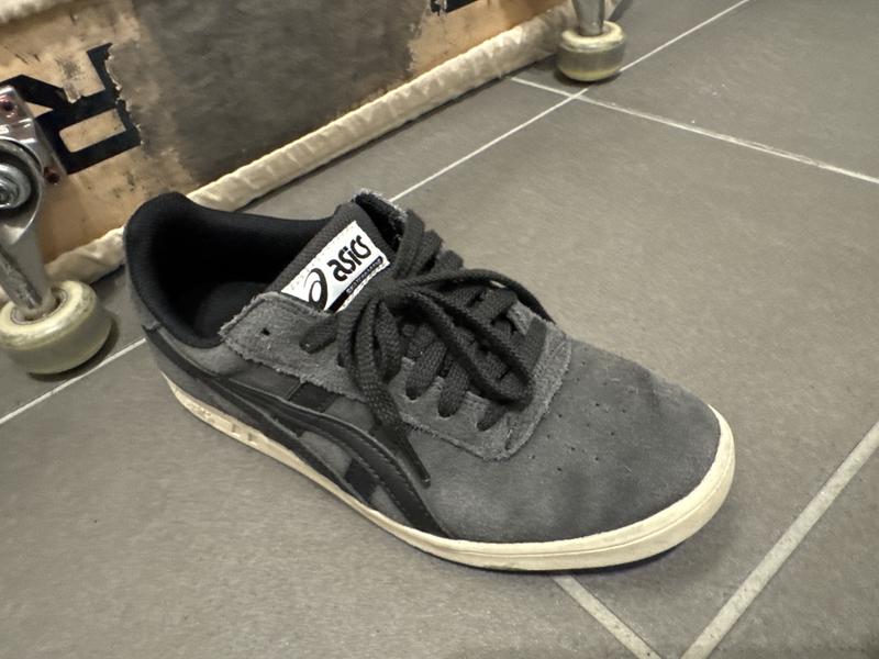 スピードシェイプ✩.*˚ GEL-VICKKA PRO | GRAPHITE GREY/BLACK | スポーツスタイル