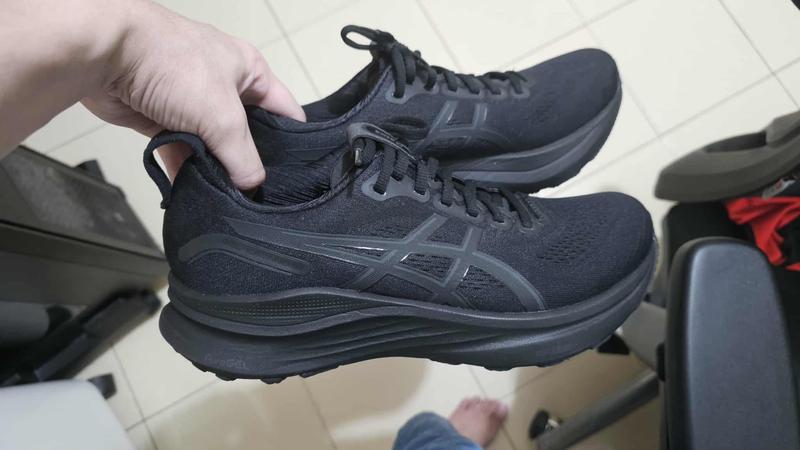 GEL-KAYANO 32